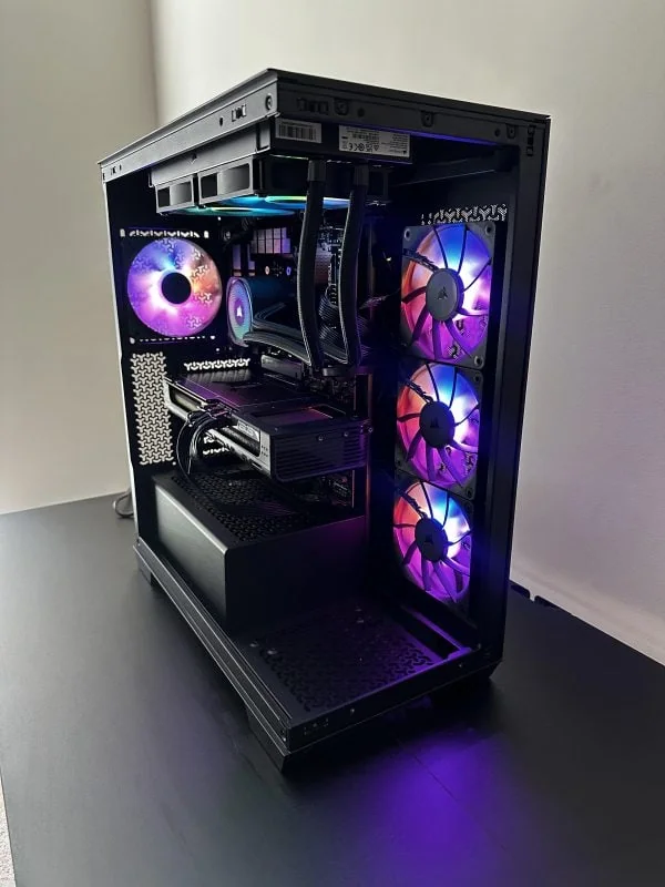 Series R2 Gaming Computer
