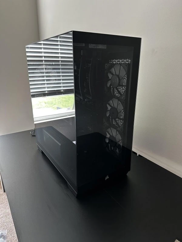Series R2 Gaming Computer - Image 8