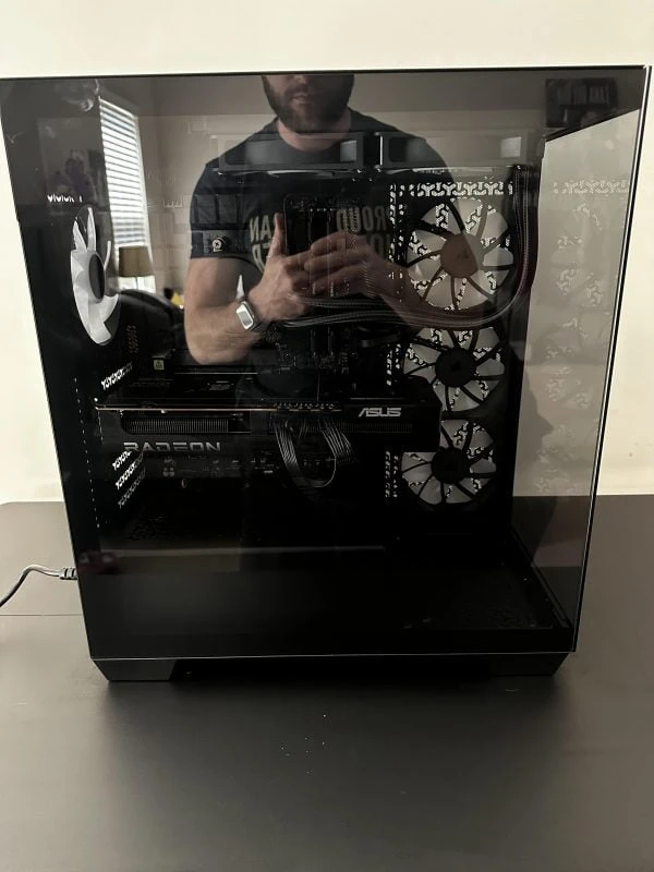 Series R2 Gaming Computer - Image 9